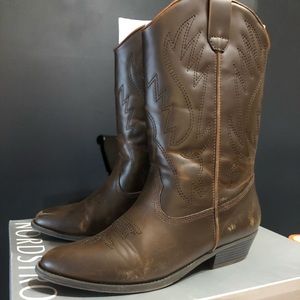 Kids size 4 cowboy boots